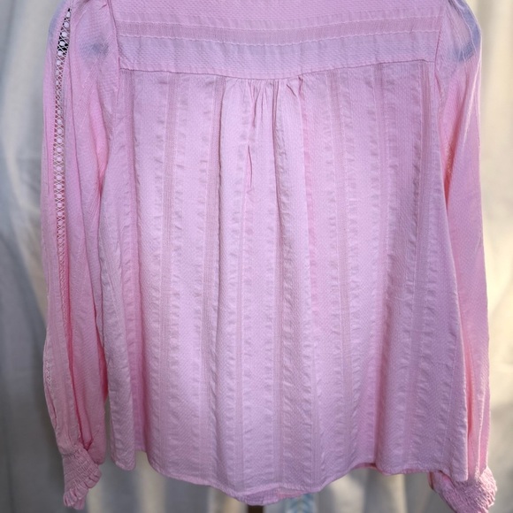 Avara Pink Long Sleeve Ruffled Button Up Blouse Top Size Small - Picture 7 of 8